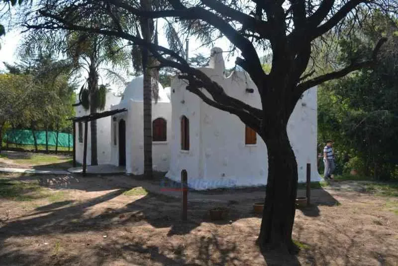 Vendo en La Calera hermosa casa  de 2 dormitorios, cochera, pileta, quincho