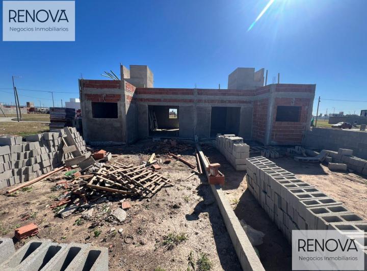 Casa · 55m² · 3 Ambientes · 2 Cocheras
