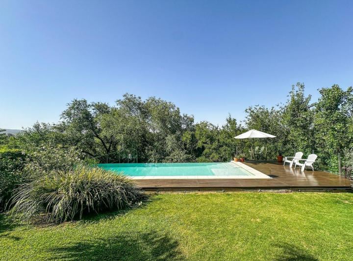 Casa · 404m² · 10 Ambientes · 4 Cocheras