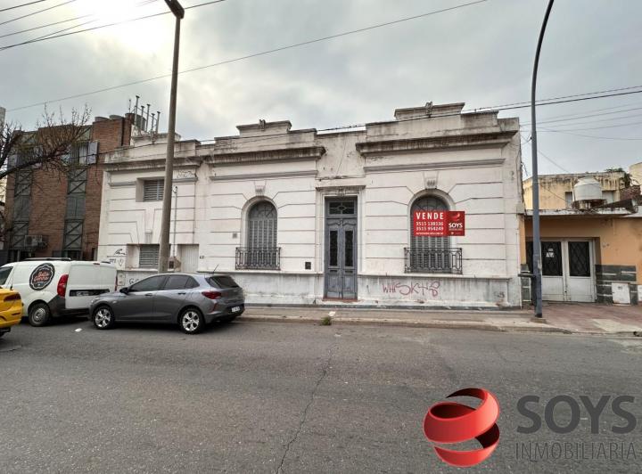 Casa · 381m²