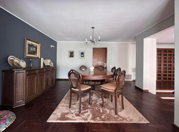 Departamento · 230m² · 7 Ambientes · 2 Cocheras