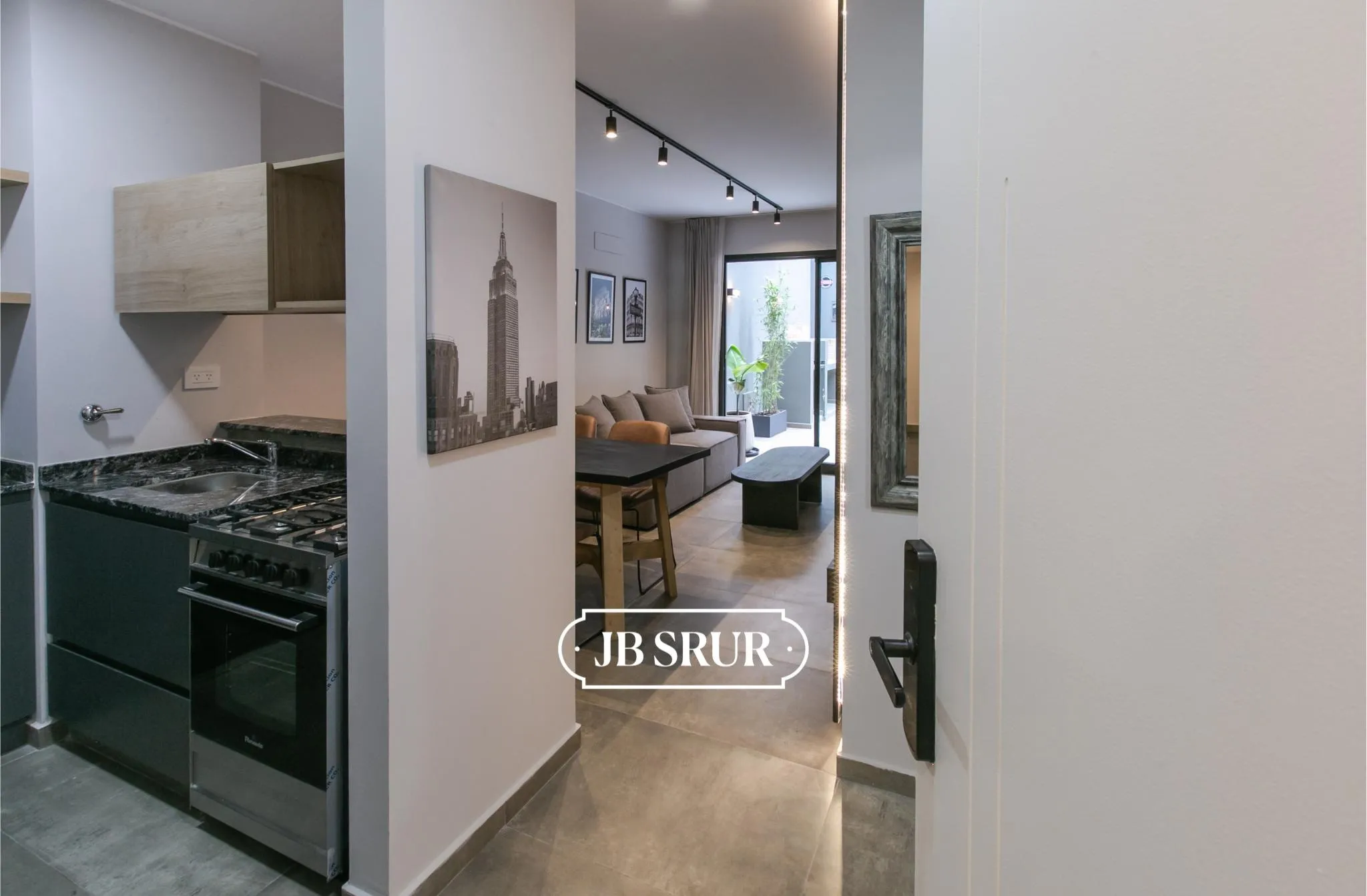 Dpto. Amoblado 2 Dorms. con Patio Privado a Estrenar PB B