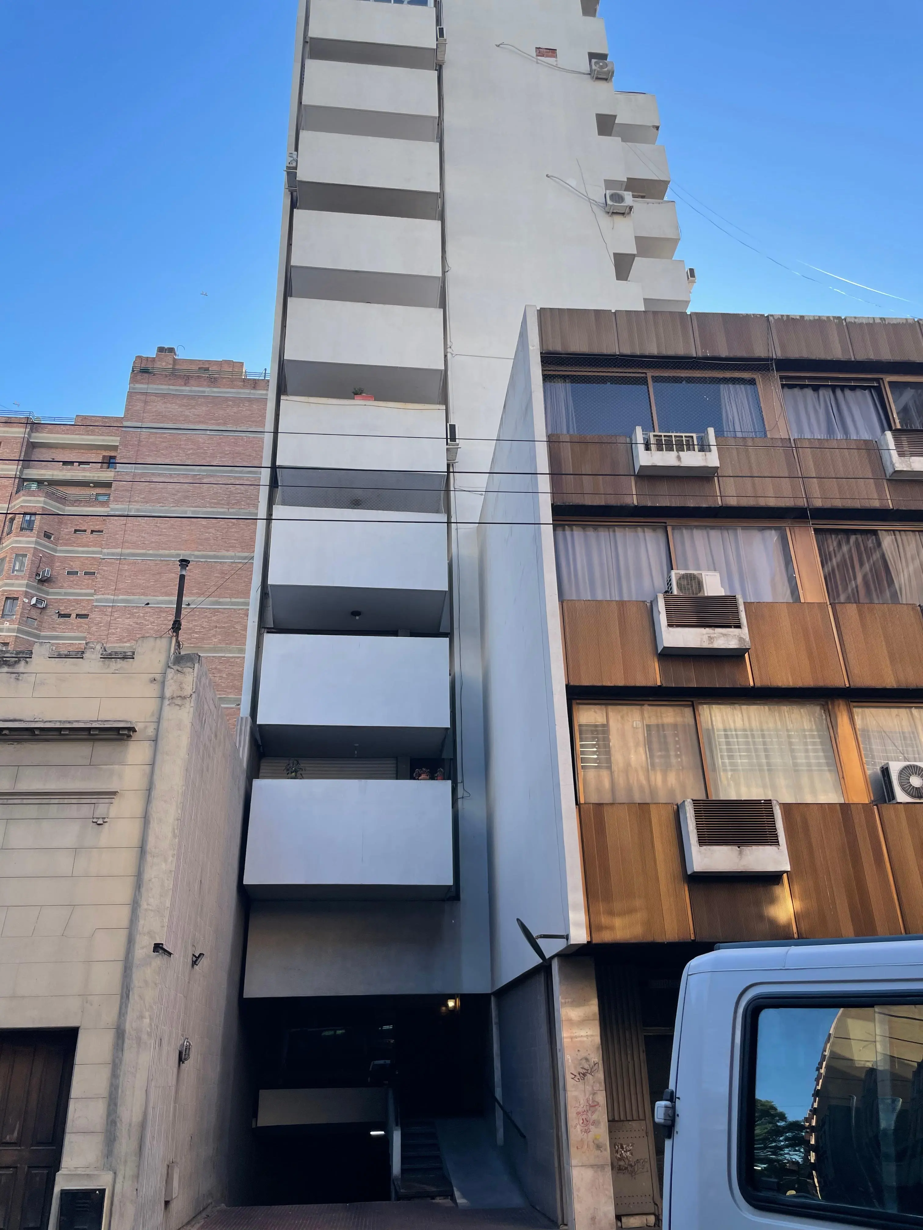CENTRO: OPORTUNIDAD UNICA:  BELGRANO 248, CON BALCON Y ESCRITURA
