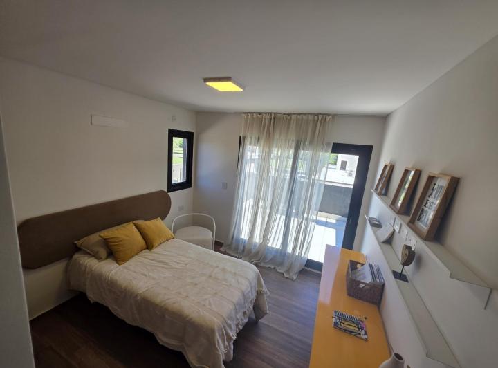 Casa · 108m² · 2 Dormitorios · 2 Cocheras