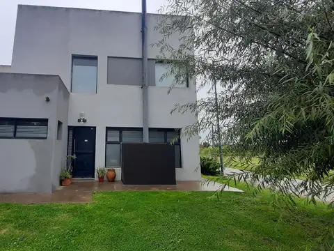 Casa en Venta en Roque Perez, Partido de Roque Pérez