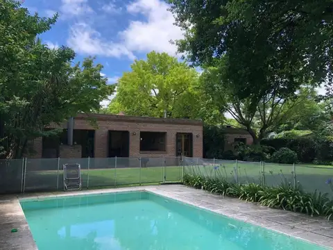 Casa en Venta en City Bell, Partido de La Plata