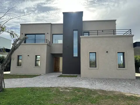 Casa en Venta en Haras Santa Maria, Countries y Barrios Cerrados en Escobar
