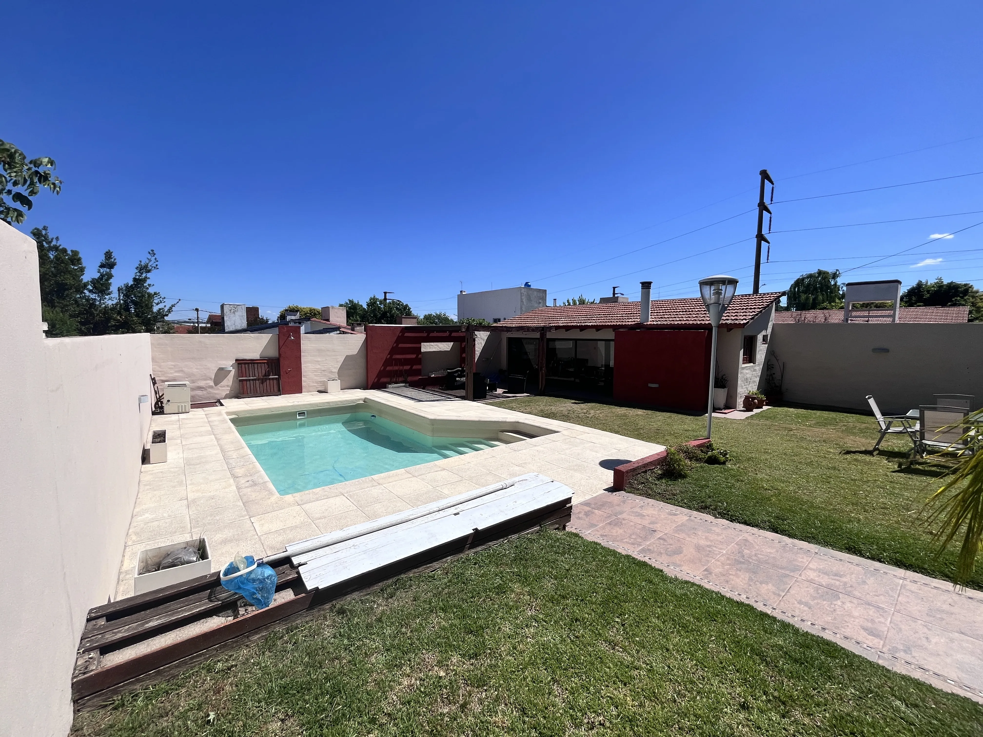 LA MEJOR CASA DEL B° LA CUESTA EN VILLA CARLOS PAZ! 3 DORMITORIOS Y PILETA