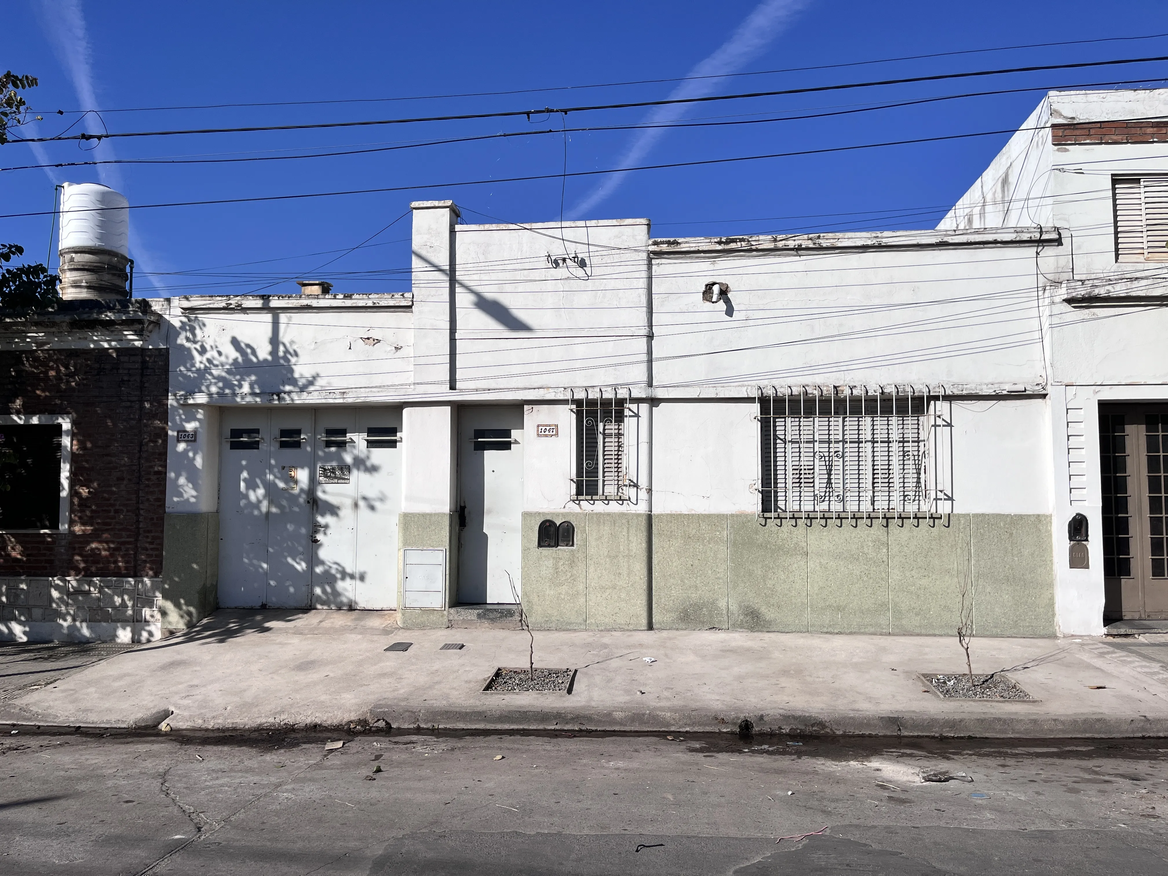 SAN VICENTE! VENTA HERMOSA CASA SOBRE CUADRA COMERCIAL A 1 CUADRA DEL COLEGIO!!