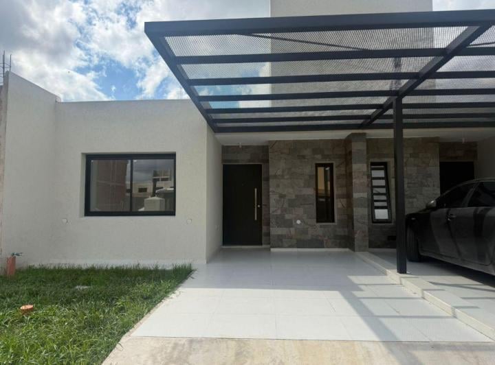 Casa · 100m² · 3 Ambientes · 1 Cochera