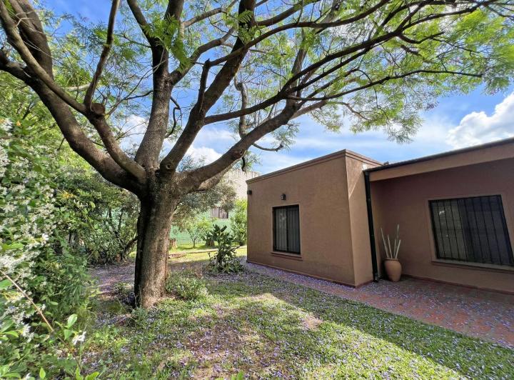 Casa · 768m² · 3 Dormitorios · 1 Cochera