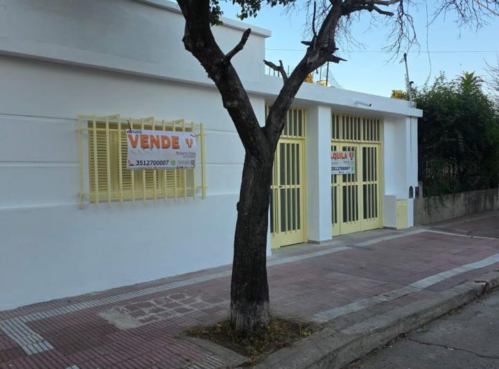 Casa · 140m² · 2 Ambientes · 1 Cochera