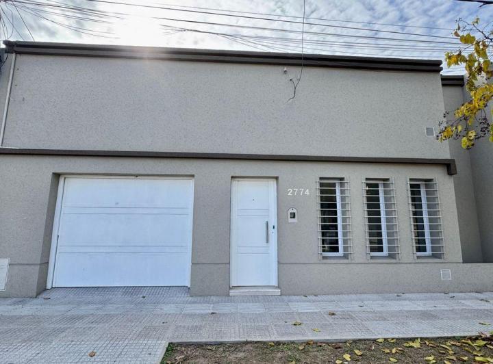 Casa · 112m² · 2 Dormitorios · 1 Cochera