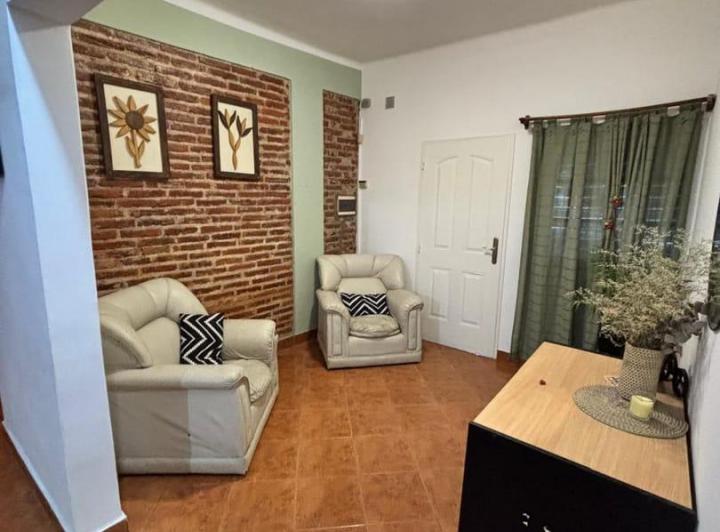 Casa · 234m² · 9 Ambientes
