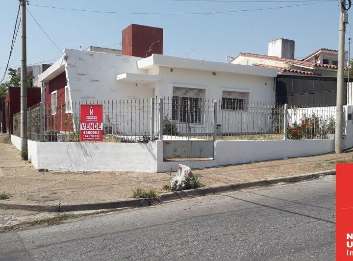 Casa · 287m² · 9 Ambientes · 2 Cocheras