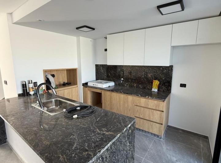 Casa · 165m² · 5 Ambientes · 2 Cocheras