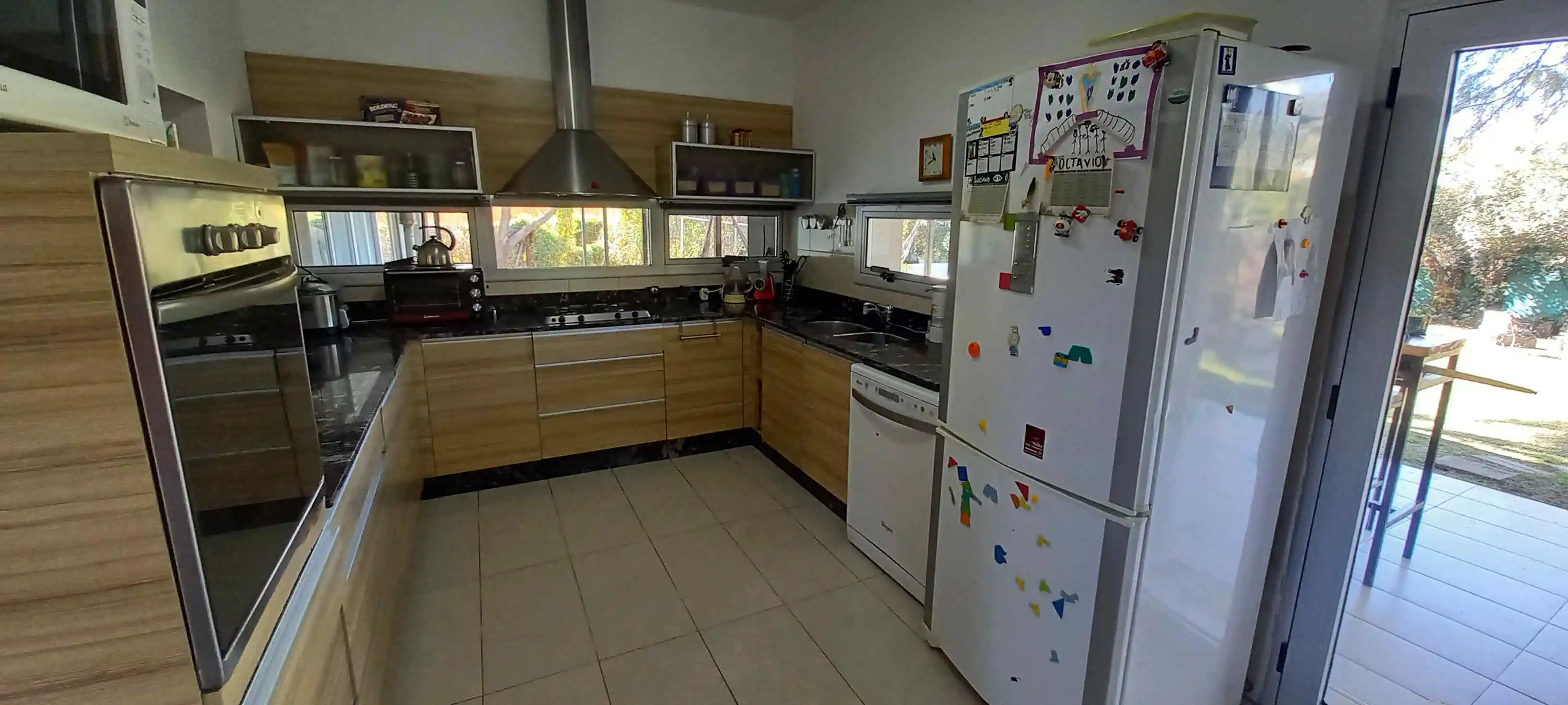 ALQUILER LA ARBOLEDA 4d + 5 baños + pileta