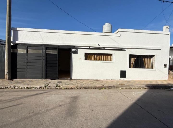 Casa · 67m² · 2 Dormitorios · 1 Cochera