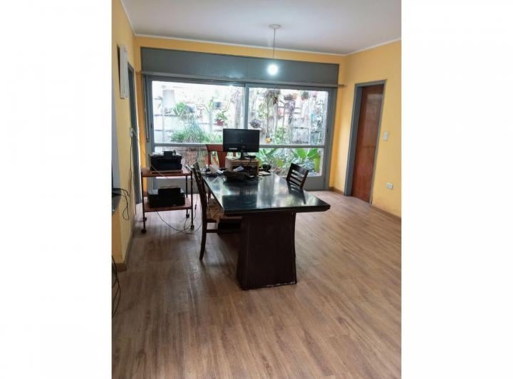 Casa · 231m² · 3 Ambientes · 2 Cocheras