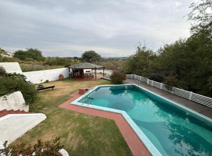 Casa · 529m² · 10 Ambientes · 2 Cocheras