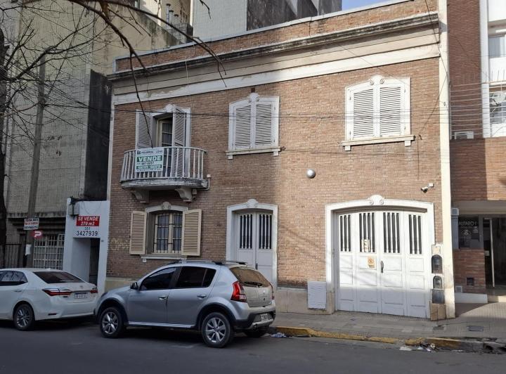 Casa · 260m² · 17 Ambientes