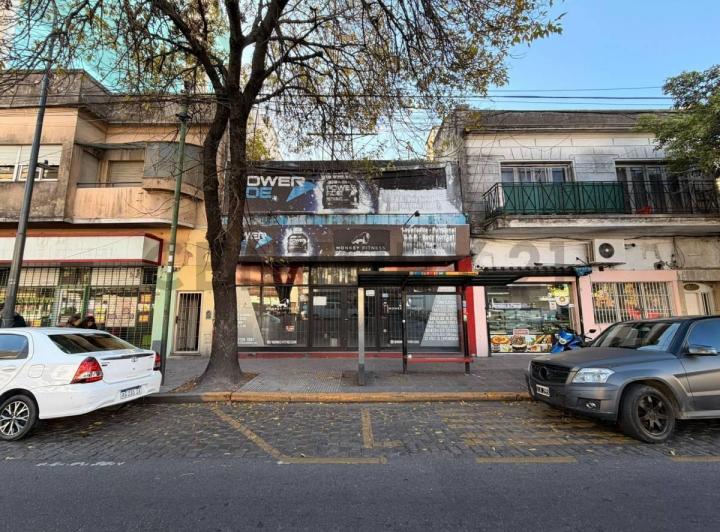 Terreno · 1623m² · 8 Cocheras