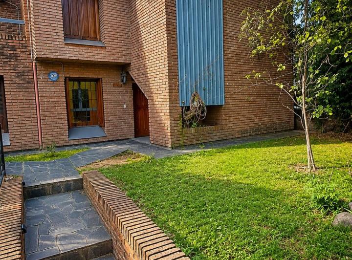 Casa · 115m² · 5 Ambientes · 1 Cochera