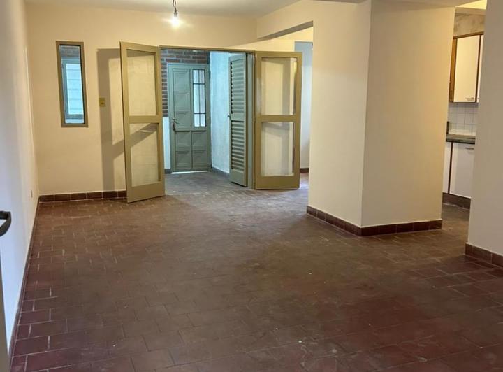 Departamento · 80m² · 6 Ambientes · 1 Cochera