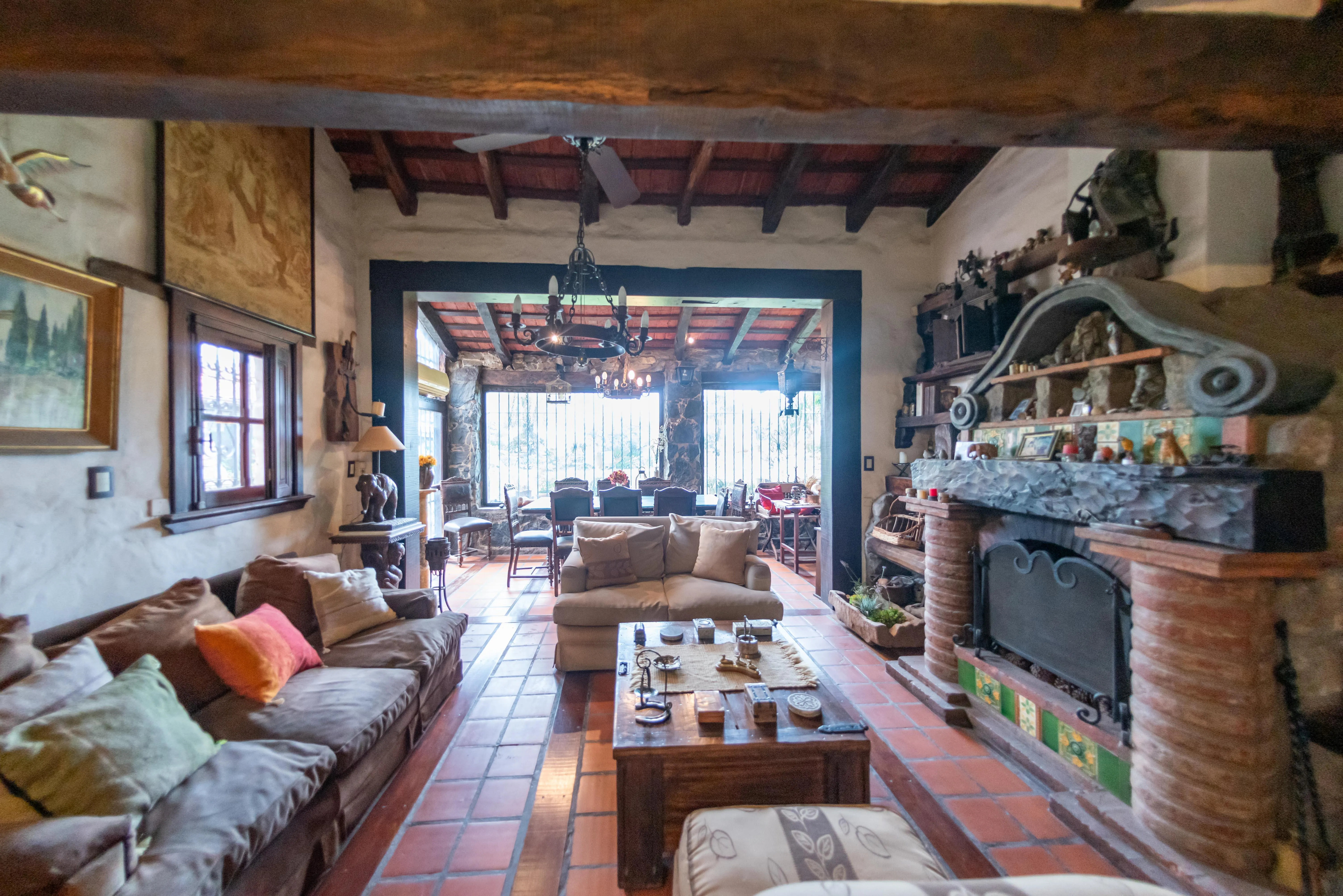 Casa en VENTA | 5 dormitorios, 4 baños - gran parque - pileta | Parque Latino | Zona sur Córdoba