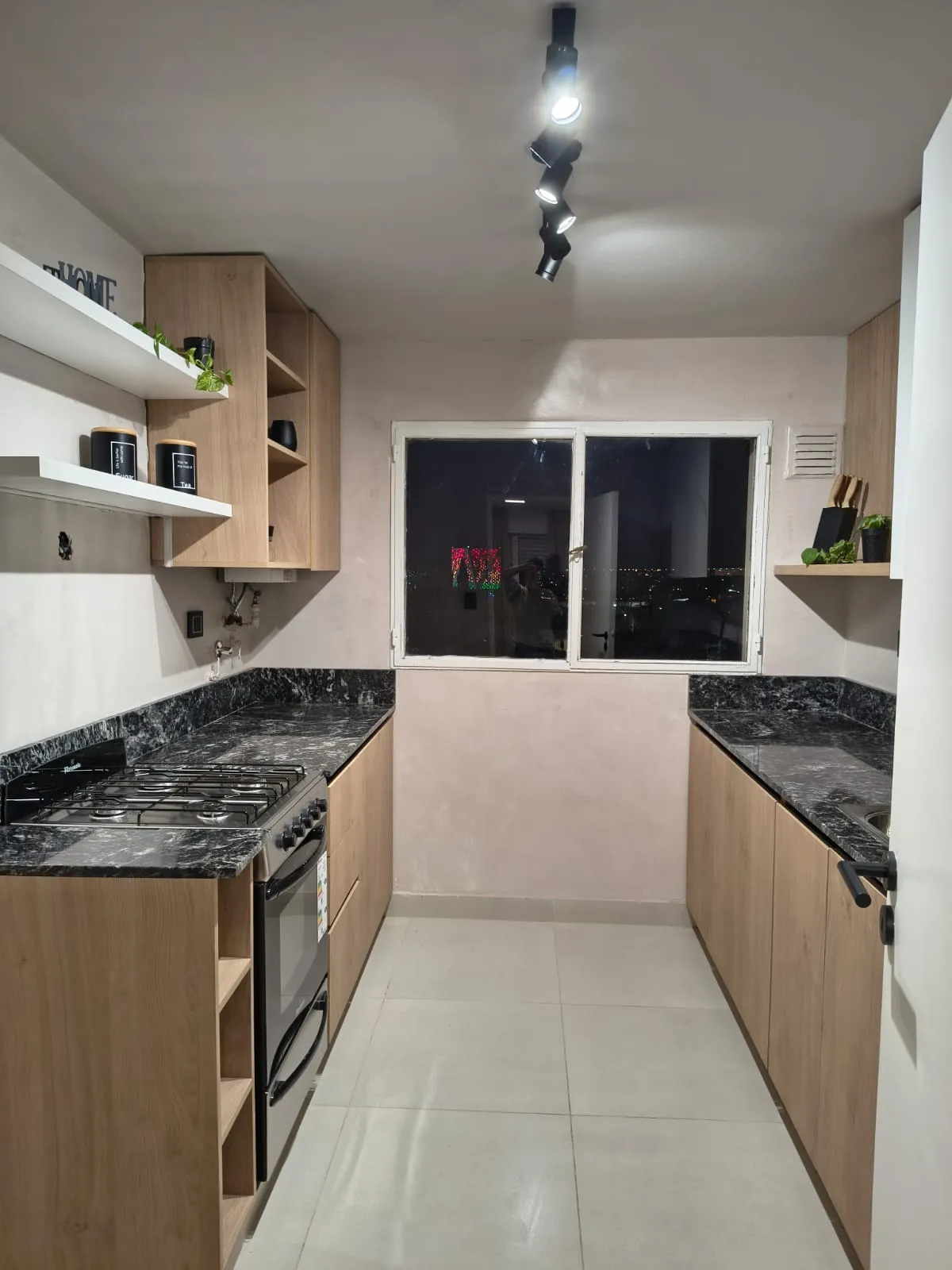 Hermoso Departamento Remodelado en Venta de 2 Dormitorios Amplios
