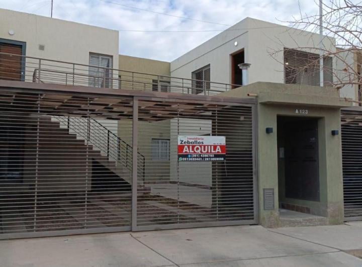 Departamento · 80m² · 7 Ambientes · 1 Cochera
