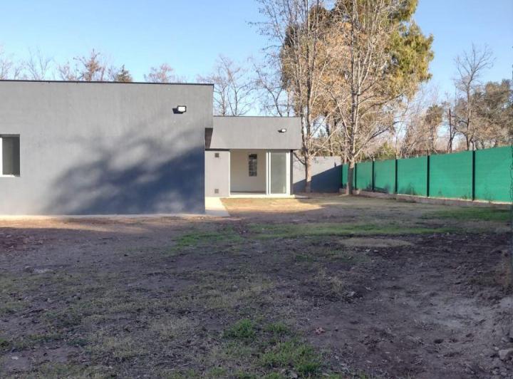 Casa · 205m² · 5 Ambientes · 2 Cocheras