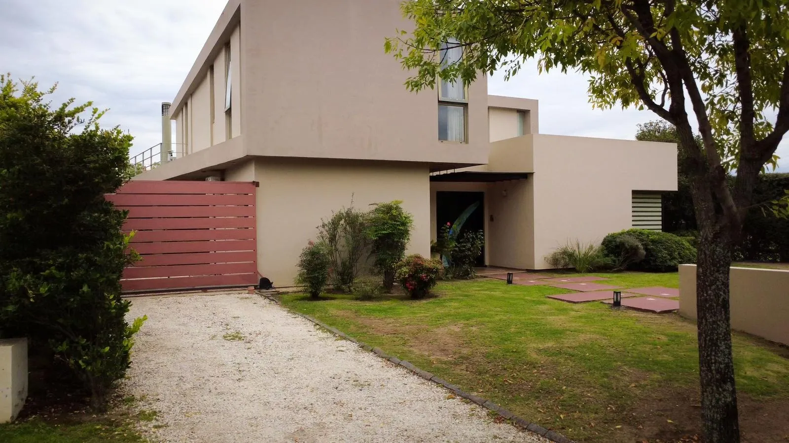 VENTA| CASA 4 dorm. en MANANTIALES COUNTRY ¡Apto Crédito! - THO7092397