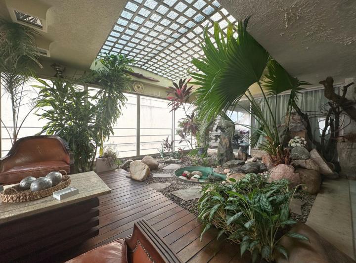 Departamento · 350m² · 6 Ambientes · 1 Cochera