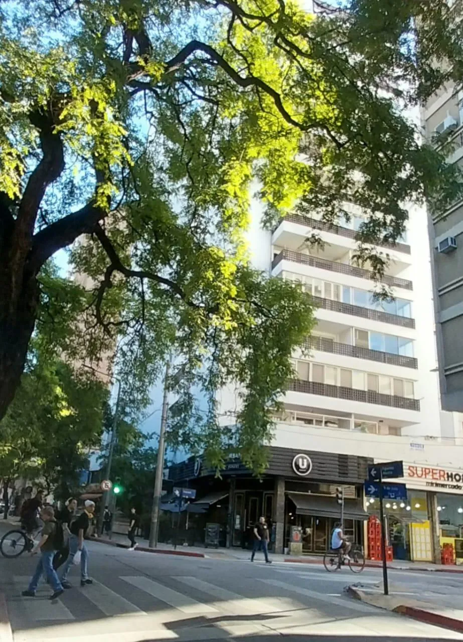 CENTRO, EXCELENTE UBICACION, 3 DORMITORIOS, TERRAZA, COCHERA 140m2