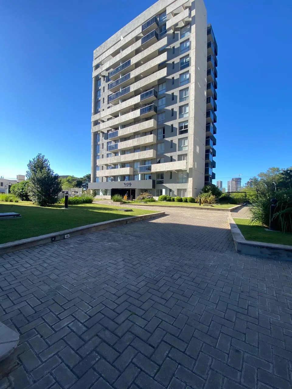 OPERA LUXURY COND- DEPTO 2 DOR. C/ COCHERA Y BAULERA.