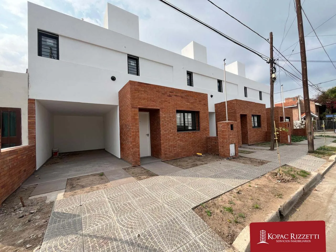 ALTO VERDE (LOS PINARES 3200) - VENTA CASA 2 DORMITORIOS