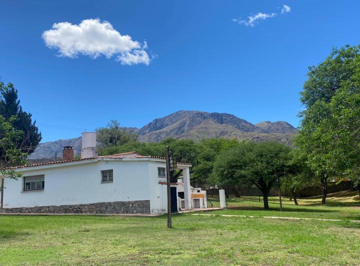 Casa · 120m² · 6 Ambientes · 2 Cocheras