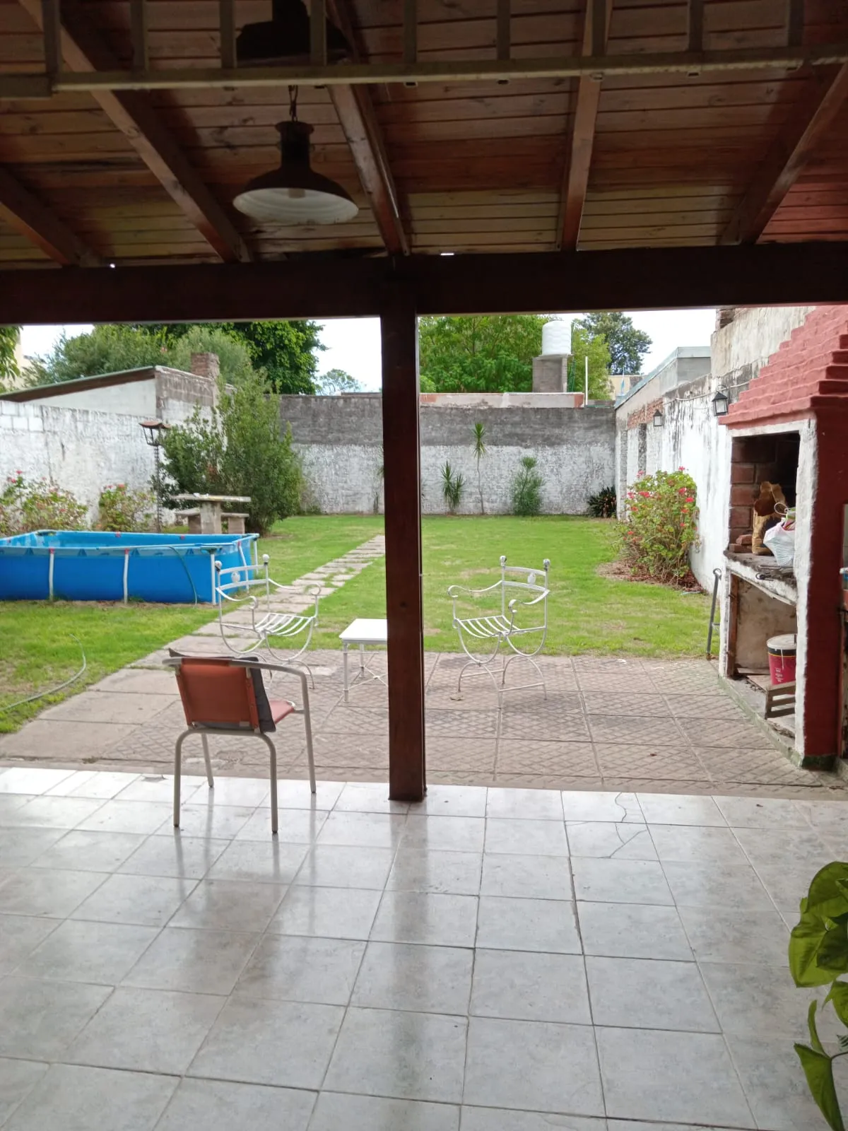 Bo. YAPEYU  25 DE MAYO 2300  CASA AMPLIA Y HERMOSA EN VENTA  3 DORM CONS