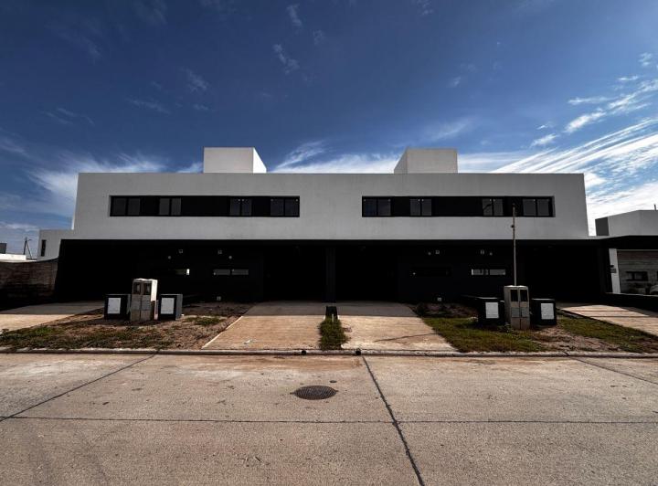Casa · 125m² · 4 Ambientes · 1 Cochera