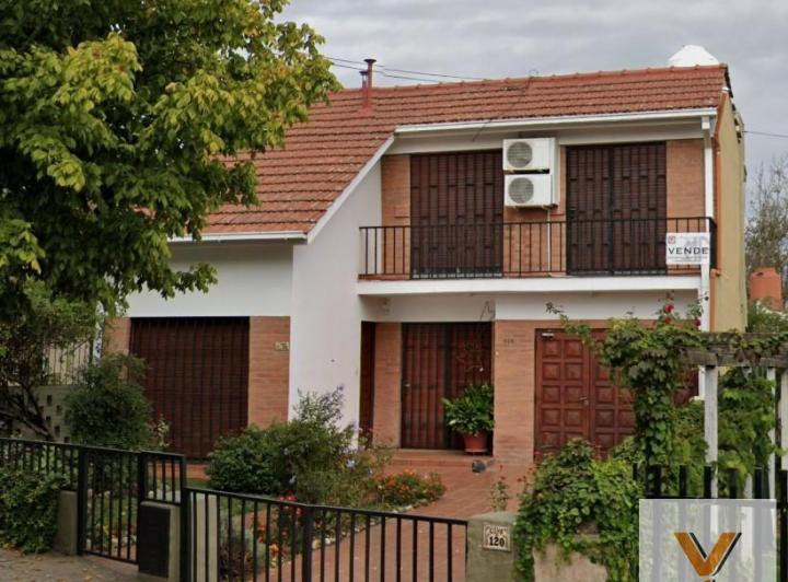 Casa · 188m² · 7 Ambientes