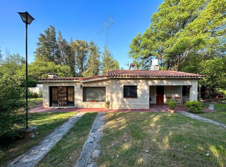 Casa · 155m² · 3 Ambientes · 3 Cocheras