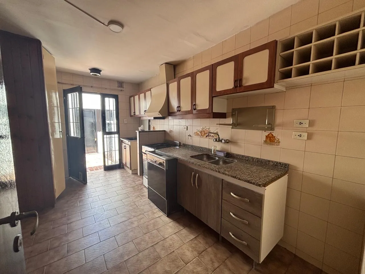 CASA 3 DORMITORIOS BARRIO URCA - EXCELENTE UBICACIÓN