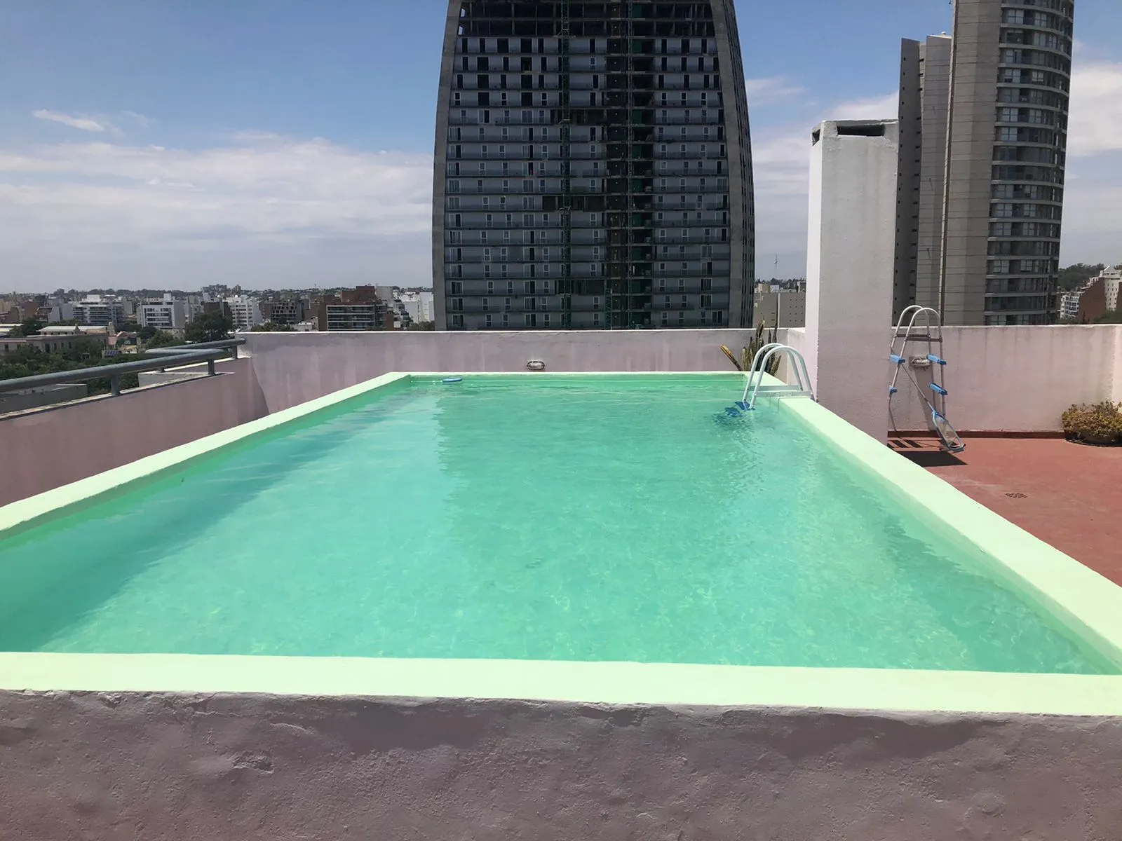 OPORTUNIDAD DPTO EN GENERAL PAZ 1 DORMITORIO, COCINA SEP,BALCON Y PILETA