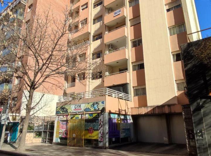 Departamento · 70m² · 5 Ambientes · 1 Cochera