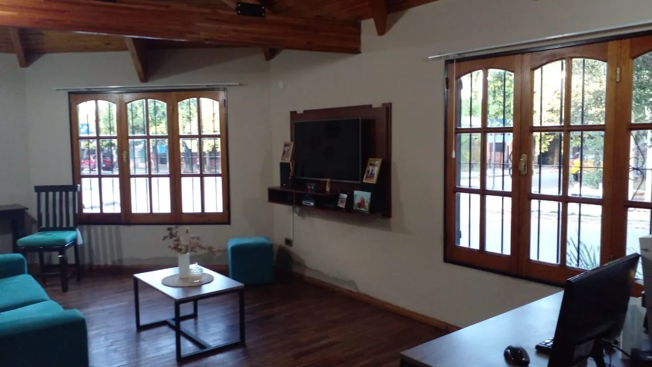 Imperdible!! Casa esquina 3 dormitorios - Excelente zona residencial!!