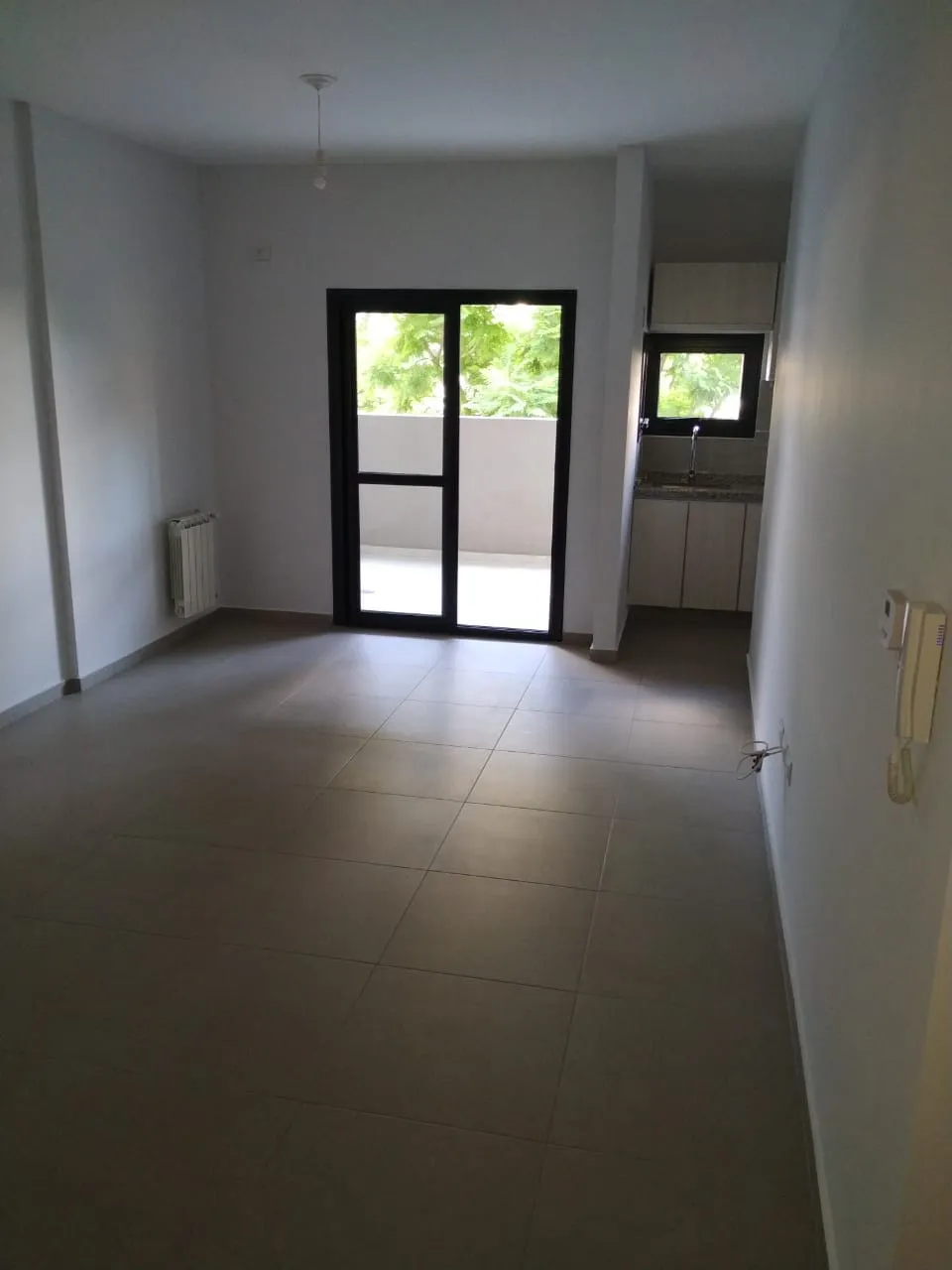 Alquiler - Departamento Alberdi - Un Dormitorio Amplio con Balcon