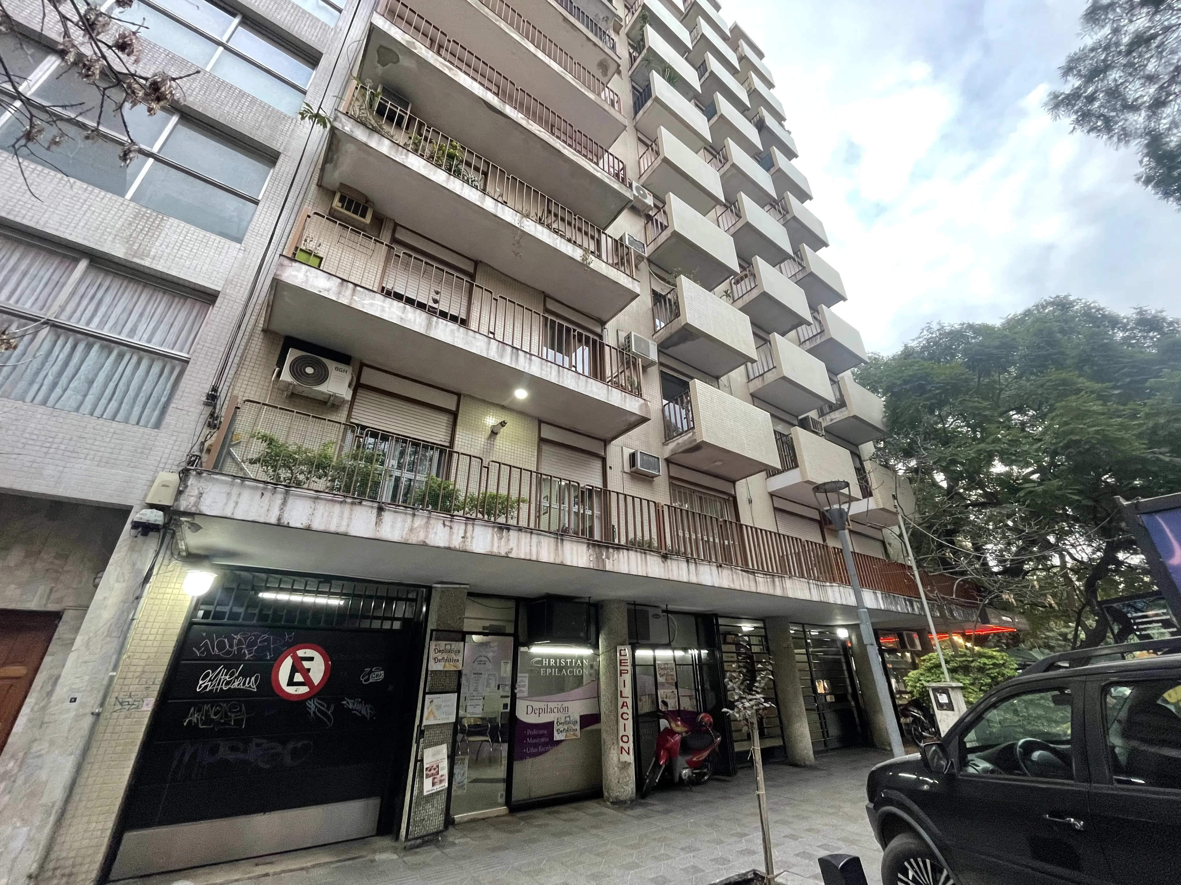 Venta Departamento 3 Dorm 3 Baños Cochera Baulera Frente Patio Olmos Córdoba