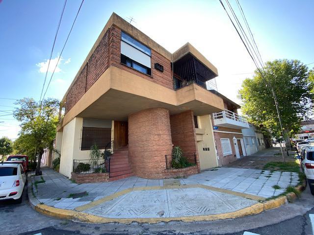 PH · 180m² · 5 Ambientes · 3 Cocheras