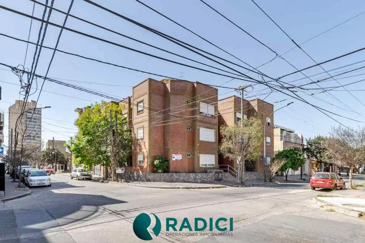 DEPARTAMENTO DE 2 DORMITORIOS EN BARRIO ALBERDI  EXCELENTE OPORTUNIDAD DE INVERS...